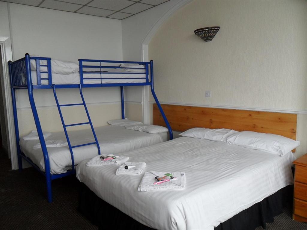 The Waterfront 2* Blackpool