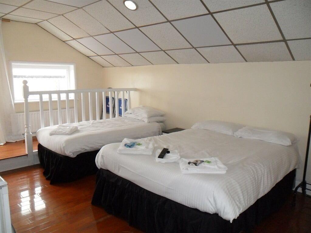 The Waterfront Hotel 2*